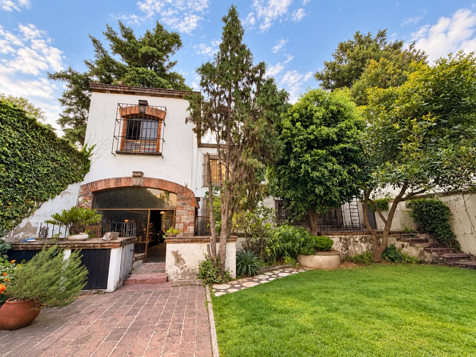Casa en venta en la colonia Florida, fotografía principal