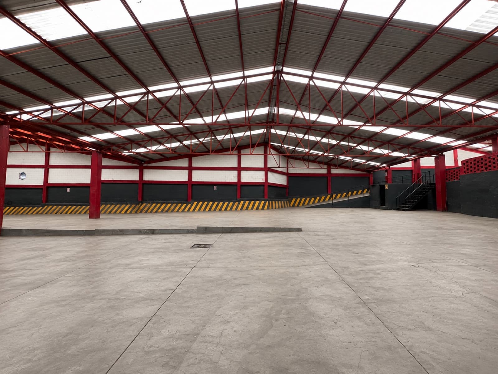Bodega comercial en renta en Alta Tensión, fotografía 3