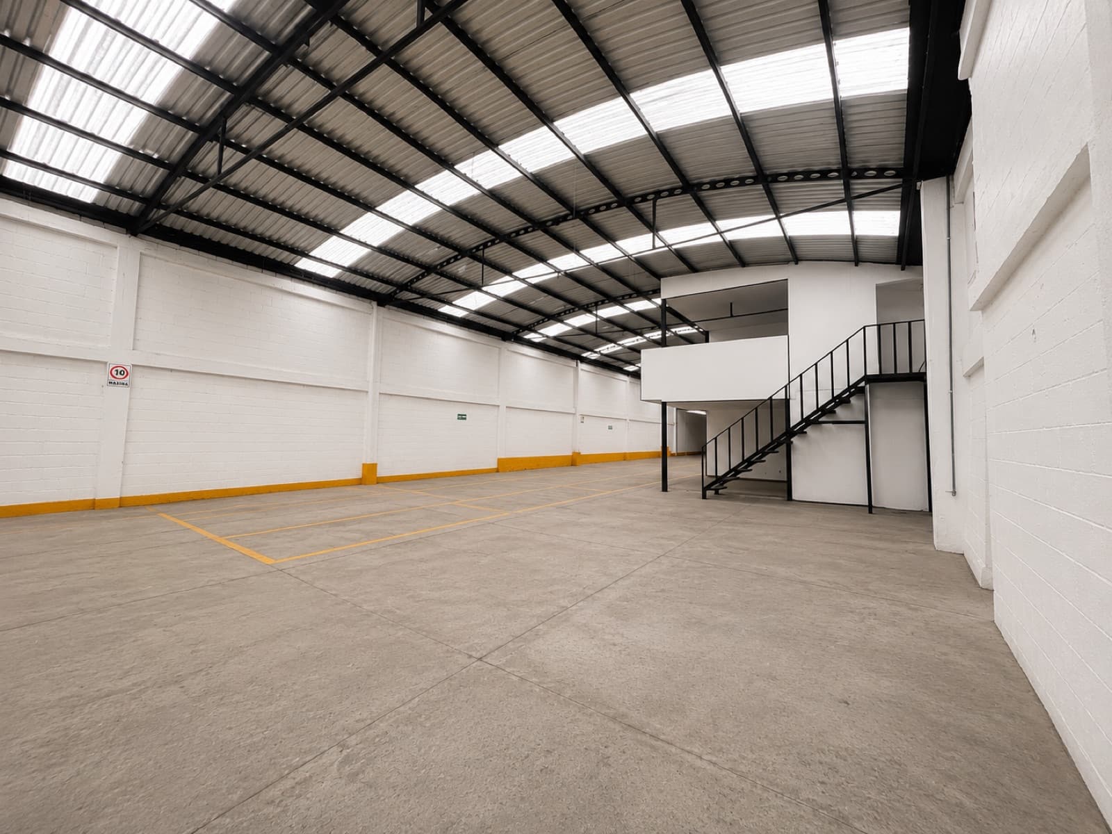 Bodega comercial en renta en Alta Tensión, fotografía 11