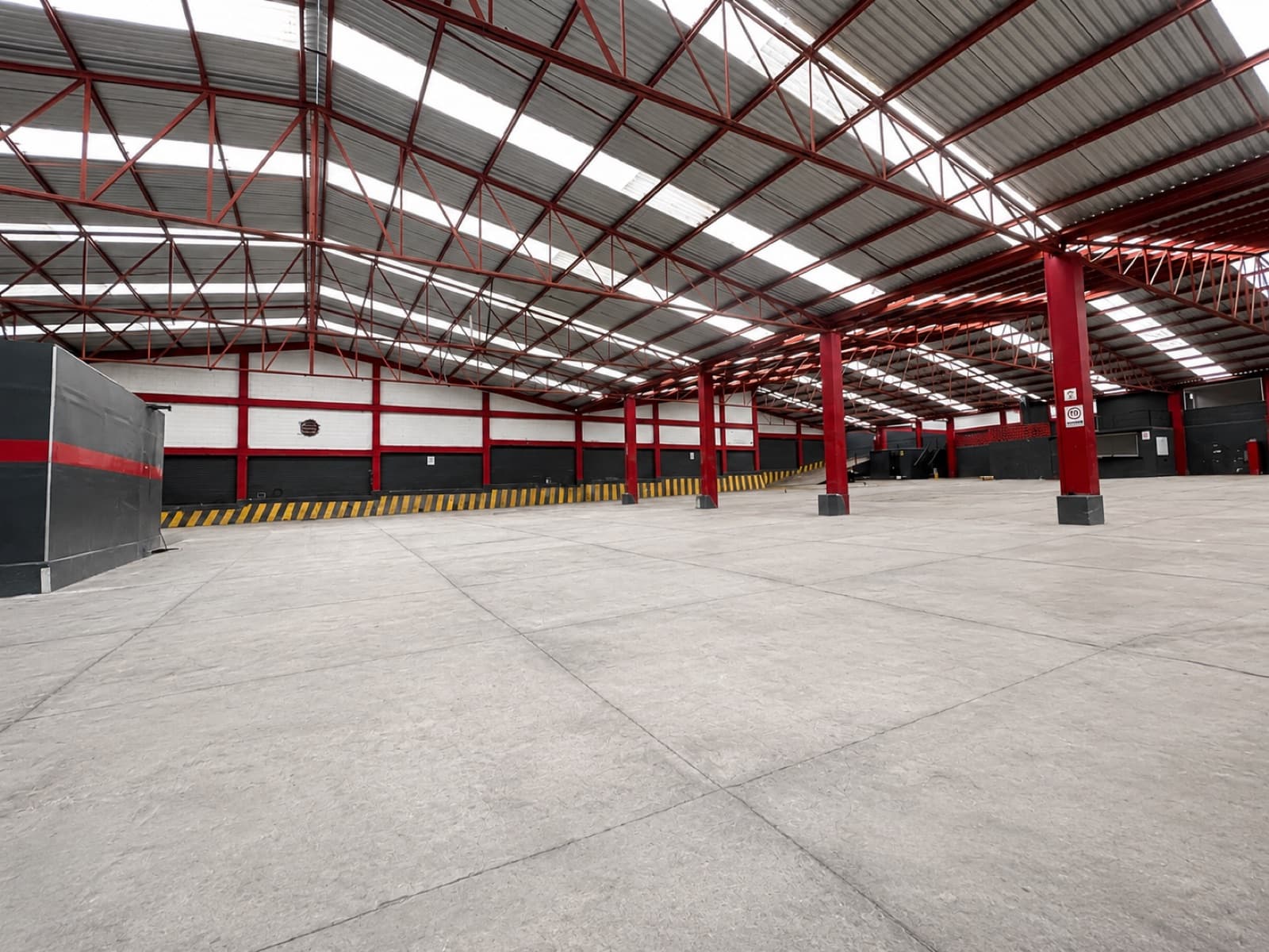 Bodega comercial en renta en Alta Tensión, fotografía 2